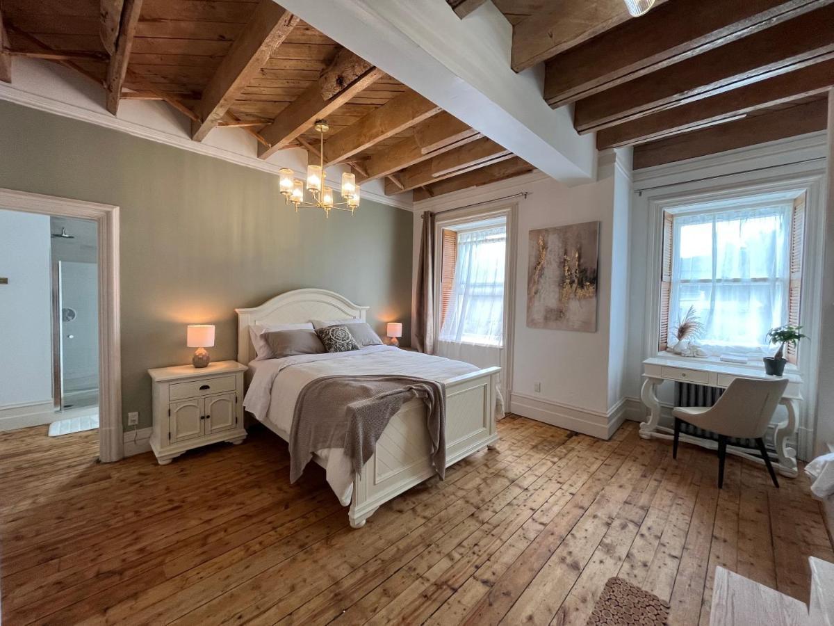 Bed and Breakfast La Demeure Du Capitaine Neuville Экстерьер фото