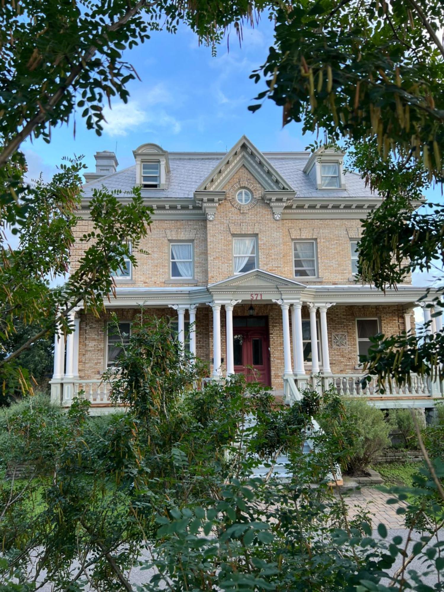 Bed and Breakfast La Demeure Du Capitaine Neuville Экстерьер фото